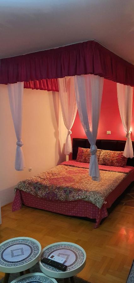 Ristevski Apartments โอครีด ภายนอก รูปภาพ