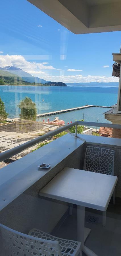 Ristevski Apartments โอครีด ภายนอก รูปภาพ